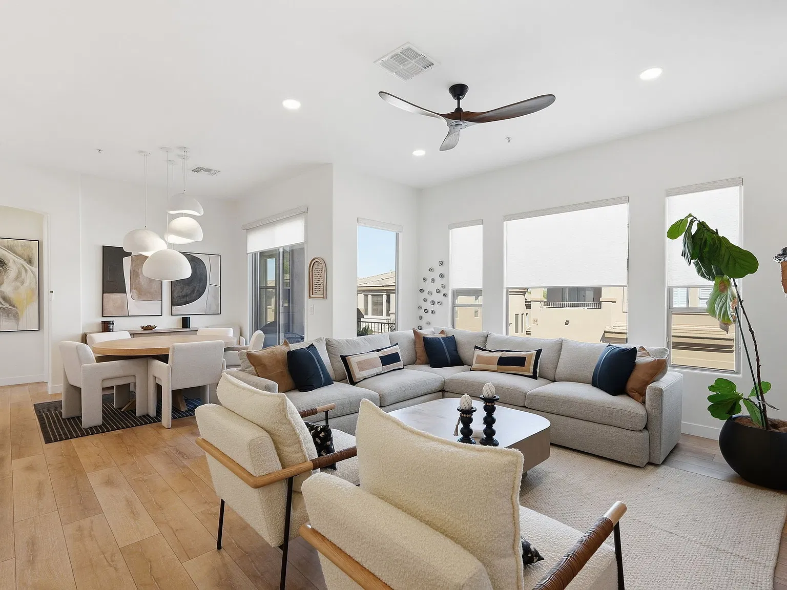 2 bed, 1338 sqft, $4,395 — Photo 3