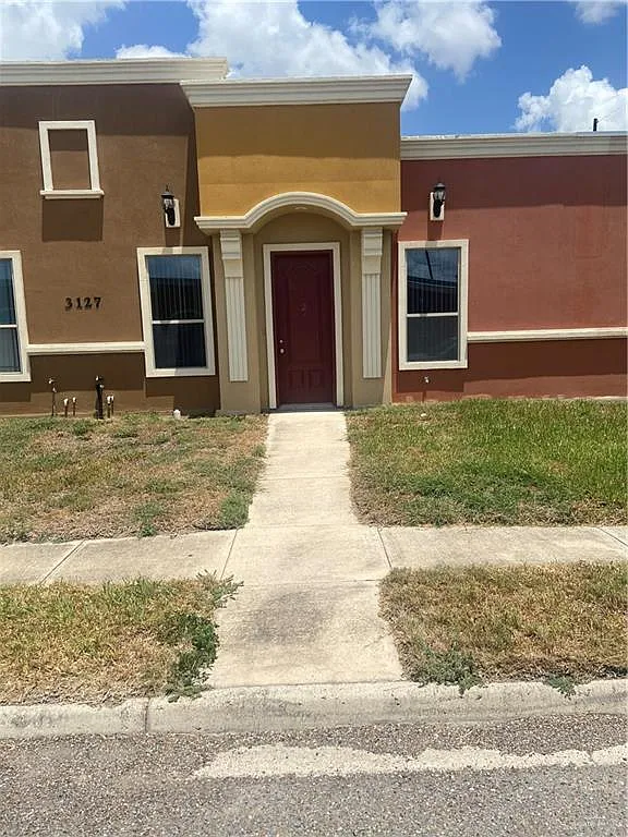 2 bed, 4.0 bath, 988 sqft, $950 — Photo 1