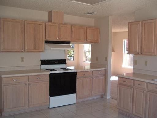 3rd image of 18739 CORPORATE WOODS ROAD