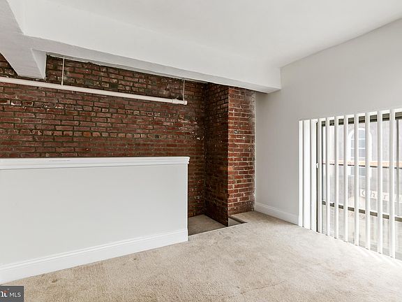 5th image of 1637-39 Poplar St #S2