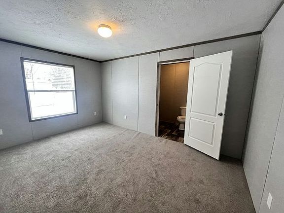 3rd image of 133 Quarry Hill Est #133