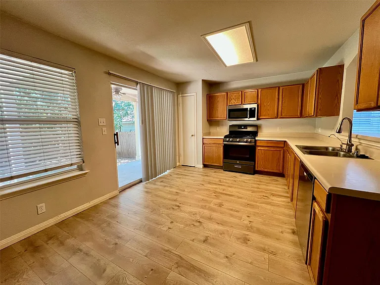 1905 Hawksbury Way — Photo 4