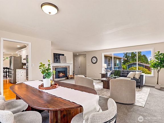 4th image of 10404 NE 198th Street