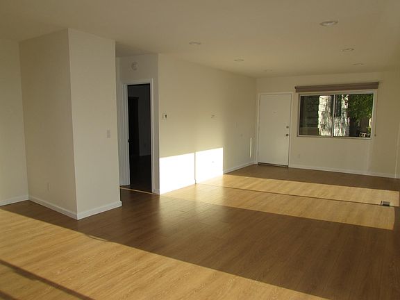 5th image of 3665 Fredonia Dr #2
