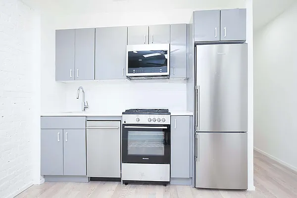 Rented by HH Realty | media 21