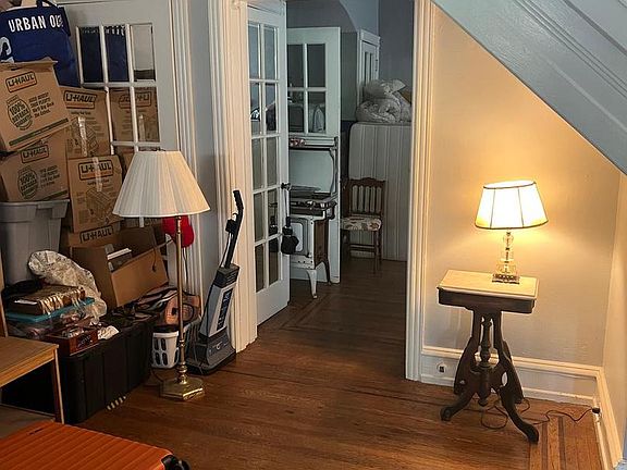 4th image of 4818 Warrington Ave