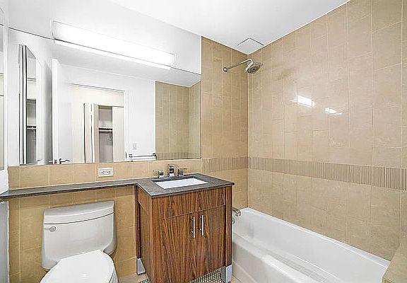 5th image of 30 W 18th St APT 19B