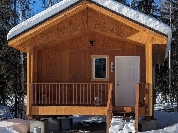 1369 Guss Grind, Fairbanks, AK 99709