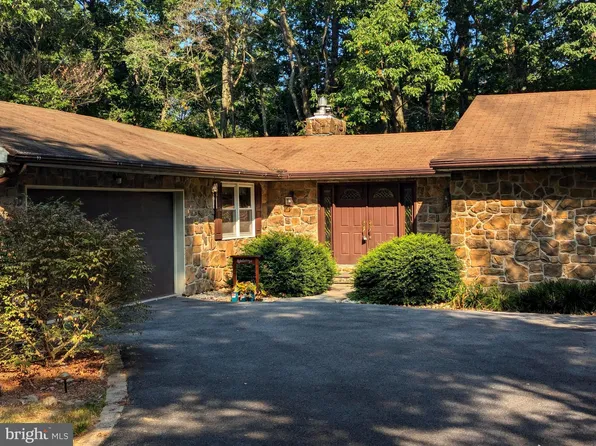 166 Navajo Dr, Auburn, PA 17922