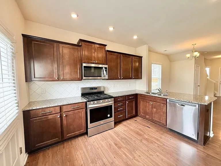 4110 Catfish Way — Photo 8