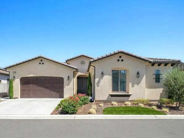 11298 N Via San Toma Dr, Fresno, CA 93730