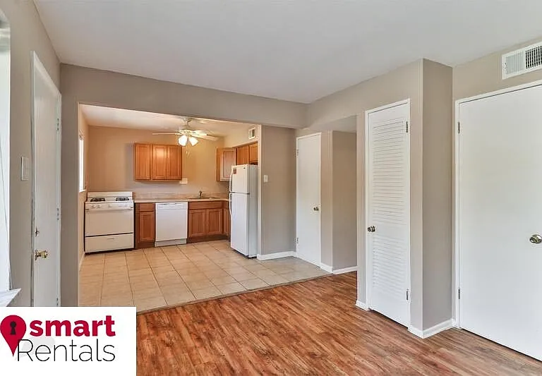 467 S Holmes Ave #B — Photo 3