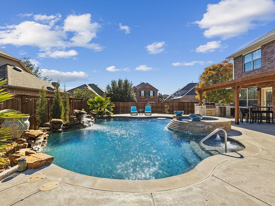 1st image of 328 Deaton Dr