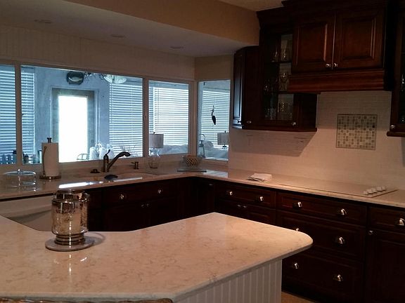 2nd image of 326 Kent Dr