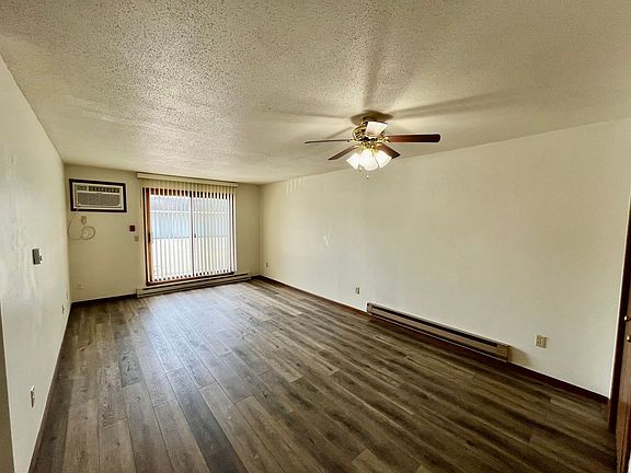 3rd image of 806 S State St APT 6
