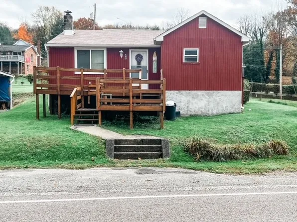 42 Penn Manor Rd, Manor, PA 15665