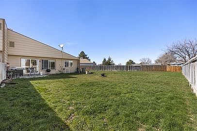 3rd image of 2768 N Siesta Ln