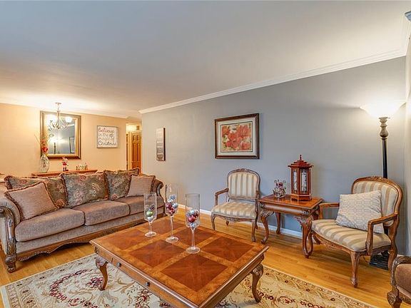 5th image of 257 Overland Rd