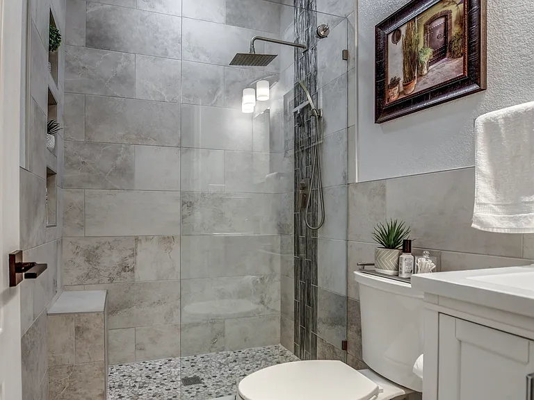 4525 N 22nd St #303 — Photo 34