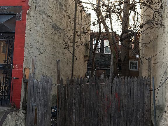 5th image of 2320 N Bouvier St