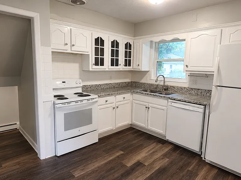 1857 Sunset Ave — Photo 6