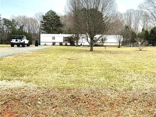 1081 Lewisville Vienna Rd, Lewisville, NC 27023