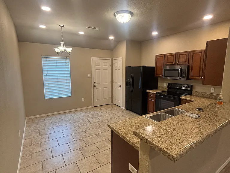 3020 Beechwood Dr — Photo 34