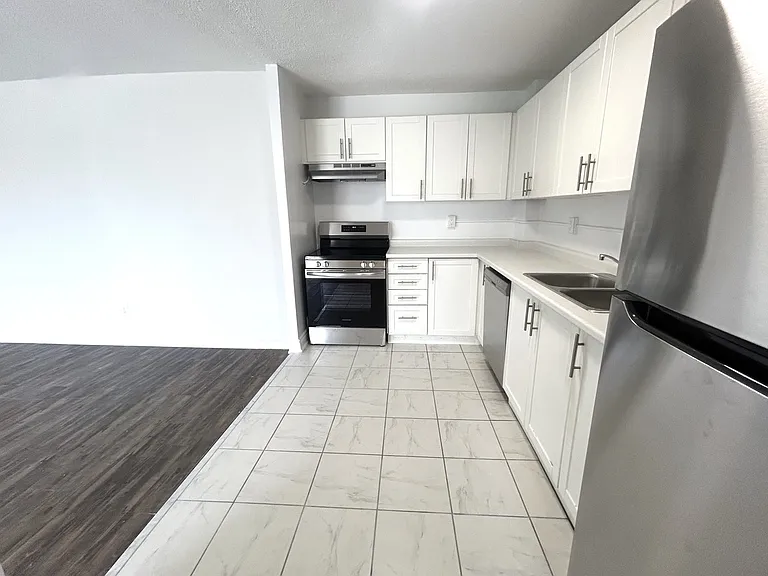 1 Bernick Dr — Photo 16