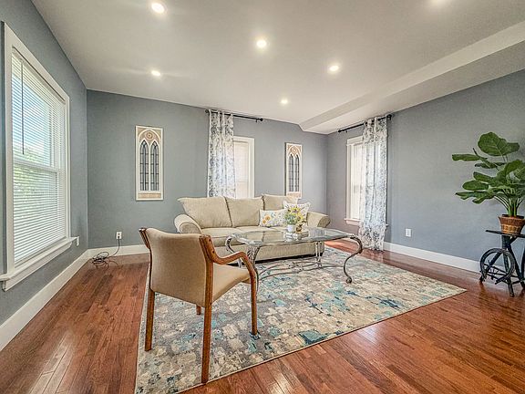 2nd image of 1635 5th Ave