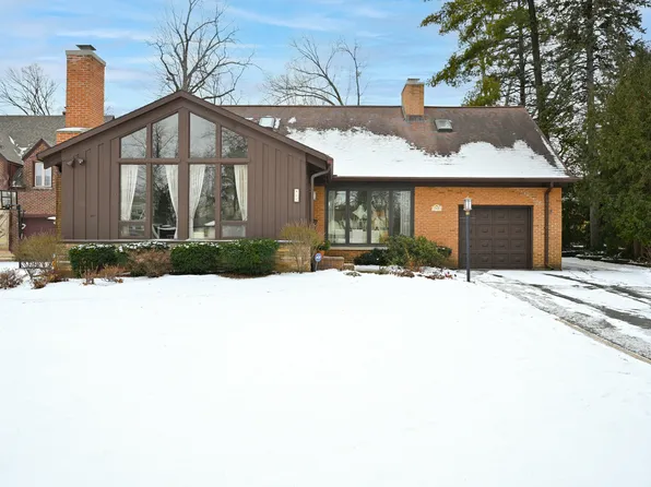 465 Arlington Ave, Glen Ellyn, IL 60137