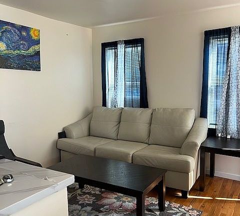 3rd image of 41 Christie St
