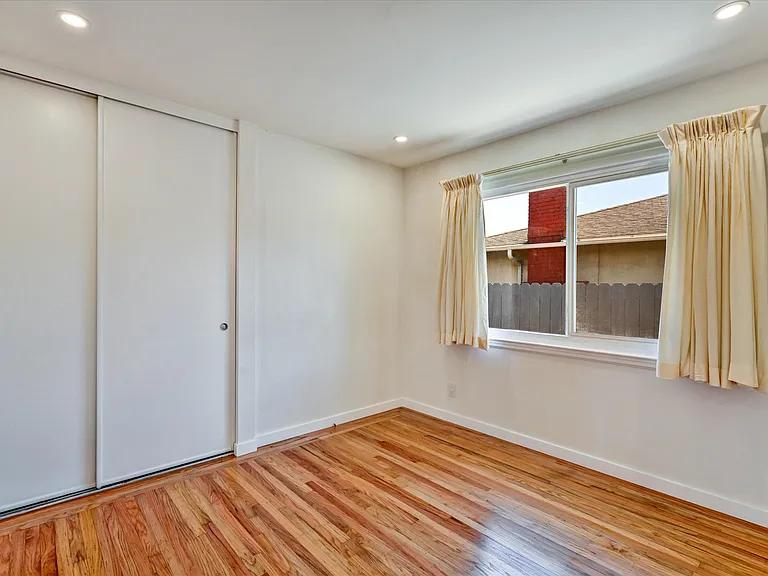 177 Romney Ave — Photo 26