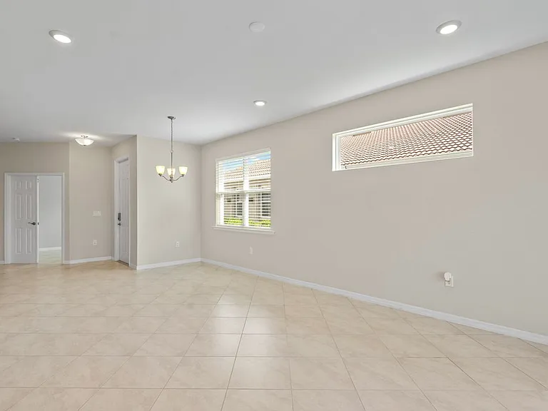 4443 Dutchess Park Rd — Photo 4