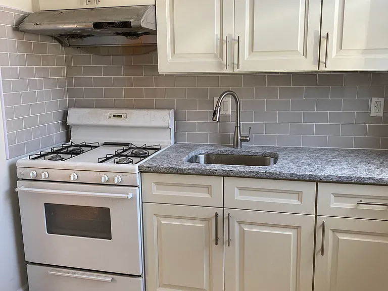 501 S 42nd St #1R — Photo 1