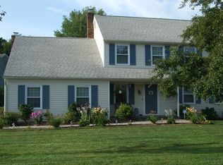 60 Primrose Ct, Cheshire, CT 06410