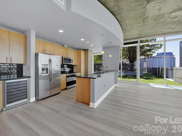210 N Church St #1002 — Photo 9