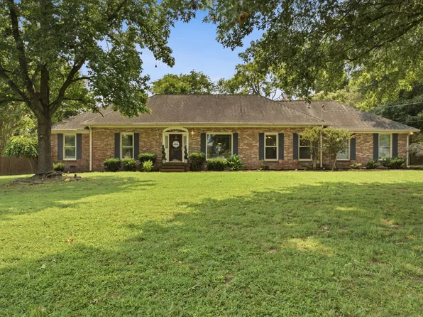 126 Choctaw Dr, Hendersonville, TN 37075