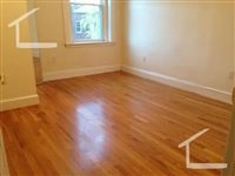 158 Winthrop Rd #1 — Photo 4