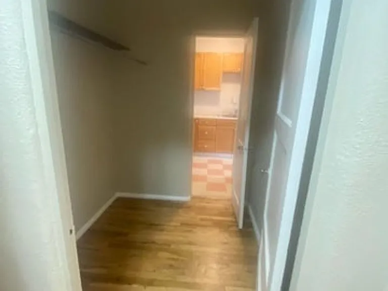 601 E Main St — Photo 11