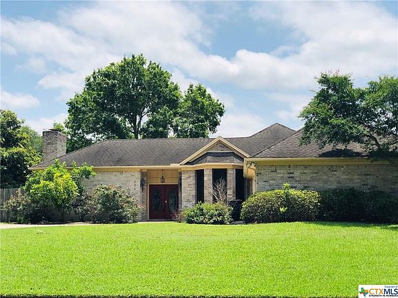 2nd image of 304 Woodglenn Dr