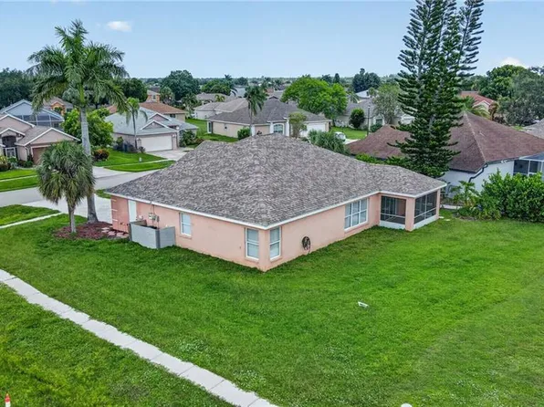 1502 Scholar CT, LEHIGH ACRES, FL 33971