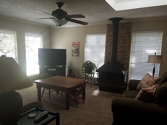 4th image of 121 Inwood Cir