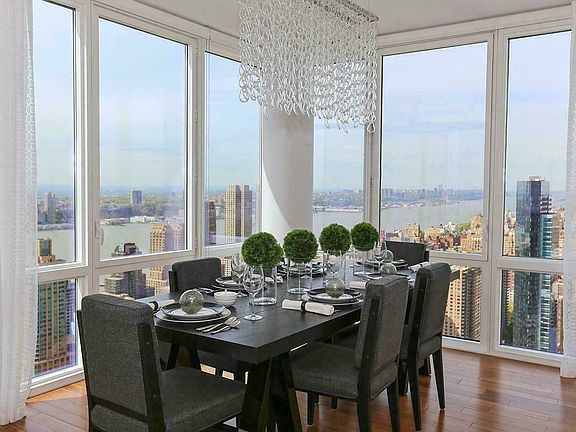 3rd image of 160 W 62nd St APT 46F