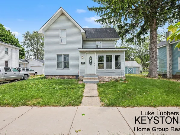 1312 Pearl St, Lake Odessa, MI 48849
