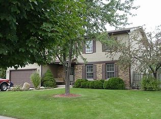 4802 W Glenbrook Trl, McHenry, IL
