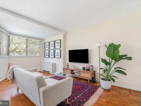 922 24th St NW APT 419, Washington, DC 20037