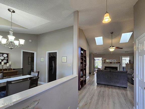 3rd image of 105 Archdale Drive