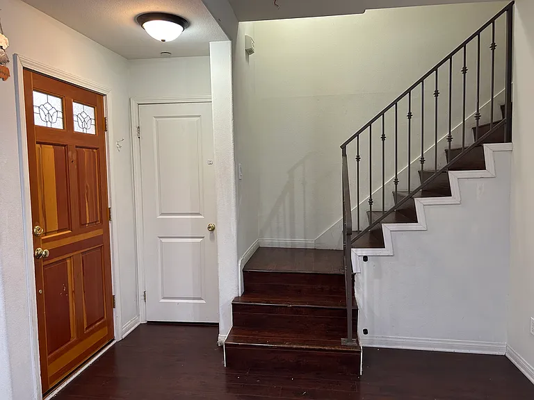 8800 Etiwanda Ave #8 — Photo 27