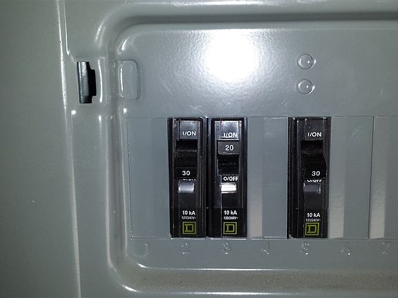 5th image of 819 S Easy St