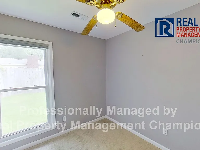 95 Eastgate Dr — Photo 16